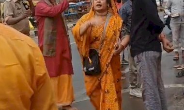 रायबरेली पीपलेश्वर हनुमान मंदिर परिसर में पुजारी व दुकानदार के बीच हुई नोकझोंक, वीडियो वायरल