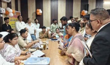 रायबरेली-डीएम-एसपी ने तहसील लालगंज में सम्पूर्ण समाधान दिवस में फरियादियों की सुनी समस्याएं