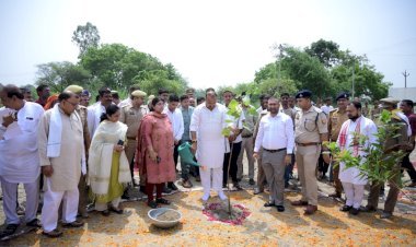 रायबरेली-एक पेड़ मां के नाम’ बना जनआंदोलन, राज्यमंत्री ने किया वृक्षारोपण महायज्ञ-2026 का शुभारंभ
