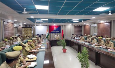 रायबरेली: एसपी रवि कुमार ने अपराध गोष्ठी में कानून-व्यवस्था की समीक्षा बैठक