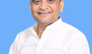 रायबरेली-भगवा वेश में प्रदर्शन पर बवाल,पप्पू यादव के खिलाफ हिंदू महासभा का तीखा विरोध*