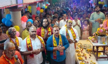 रायबरेली श्री राधा कृष्ण मंदिर में धूमधाम से मनाया गया जन्माष्टमी महोत्सव
