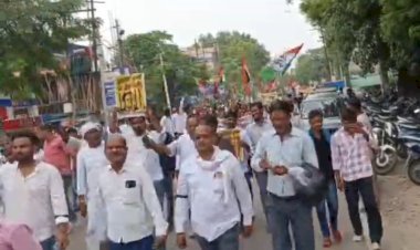 राहुल गांधी के संसदीय क्षेत्र रायबरेली में कांग्रेस का प्रदर्शन, CEC ज्ञानेश कुमार के खिलाफ निकाला पैदल मार्च
