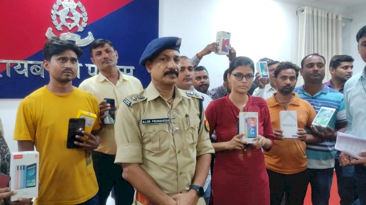 Raibareli-मोबाइल फोन हुए बरामद