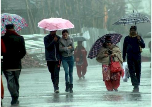 Uttarakhand Weather: कई जिलों में भारी बारिश की संभावना, मौसम विभाग ने जारी किया येलो अलर्ट