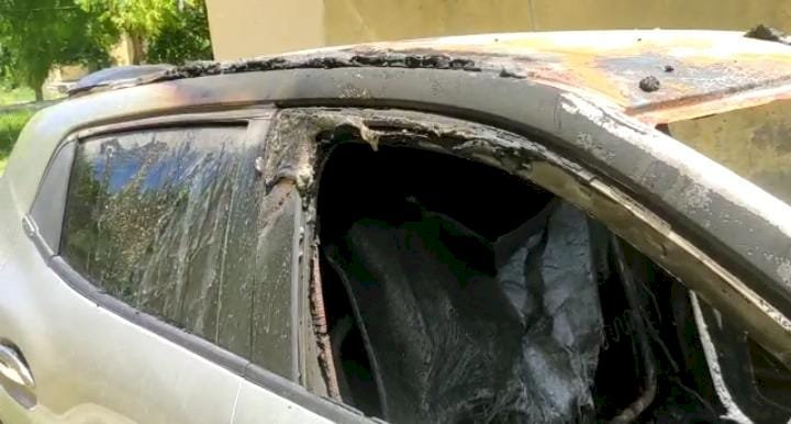 Raibareli- आखिर किसने लगाई  लेखपाल की कार में आग, और लिखा पाकिस्तान जिंदाबाद