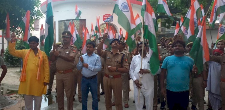 Raibareli-- ऊँचाहार कोतवाली में निकाली गई तिरंगा यात्रा,,,,