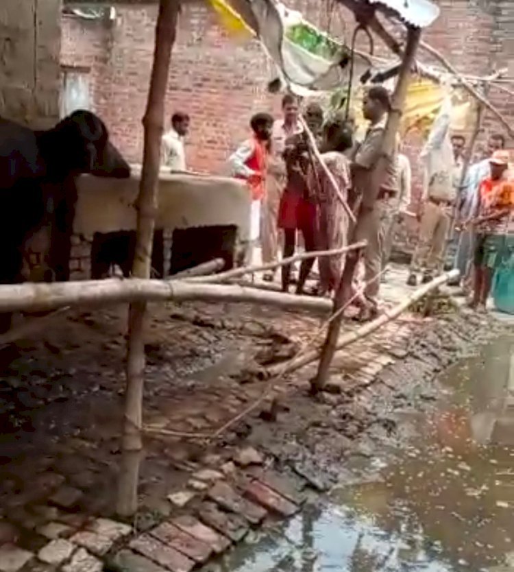 Raibareli-दबंगों के अंदर से खत्म हुआ थानेदार का भय, पुलिस की मौजूदगी में हुई मारपीट