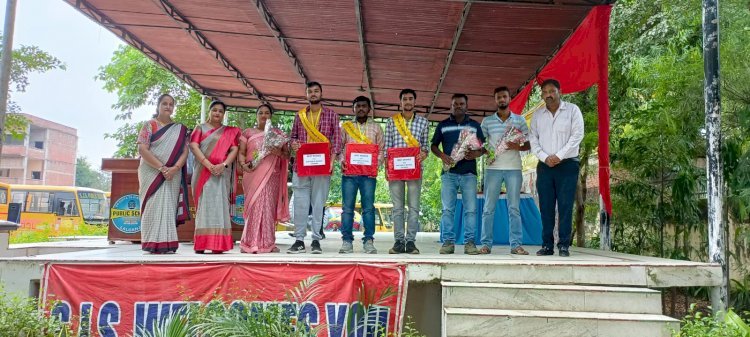 Raibareli-एस.जे.एस. में आईआईटी और नीट क्वालिफाइड बच्चों को किया गया सम्मानित