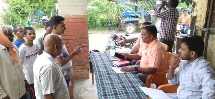 रायबरेली-ग्रामीणों ने लो-वोल्टेज की समस्या को लेकर सौंपा ज्ञापन*