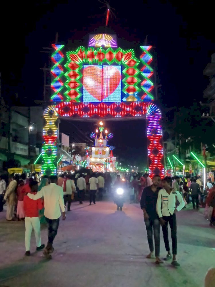 धूमधाम व हर्षोल्लास के साथ मनाया गया सलोन का ऐतिहासिक भरत मिलाप।