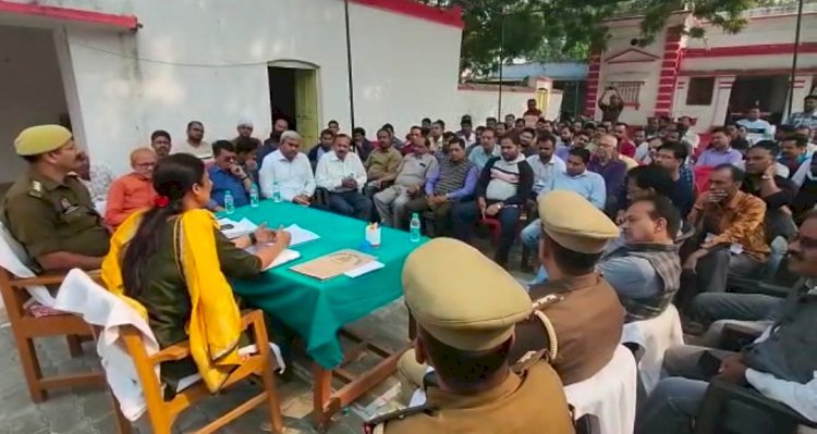  रायबरेली-सर्राफा व्यवसायियों के साथ पुलिस ने गोष्ठी का किया आयोजन