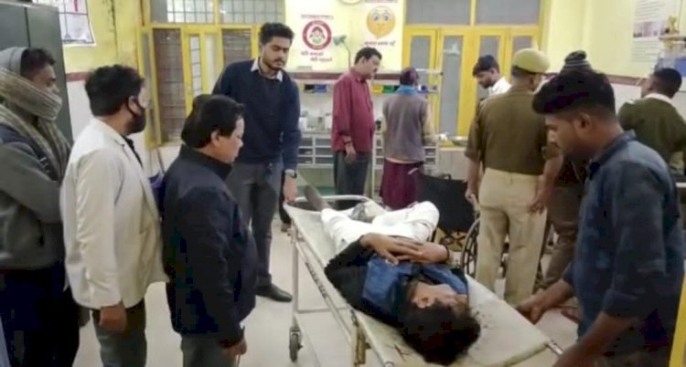 Raibareli-मिल एरिया बॉर्डर पर बेहोशी की हालत में मिला युवक पुलिस ने पहुंचाया अस्पताल चल रहा है इलाज