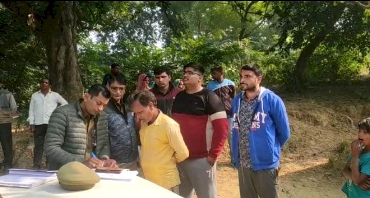 रायबरेली- युवक का पेड में लडका मिला शव मचा हड़कंप,,,,,,