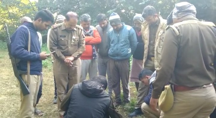 Raibareli-महराजपुर गांव के जंगल में नर कंकाल मिलने से फैली सनसनी*