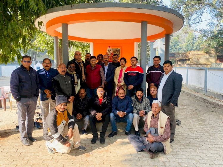 Raibareli-निर्वाण दिवस पर आचार्य द्विवेदी को अर्पित किए श्रद्धासुमन*