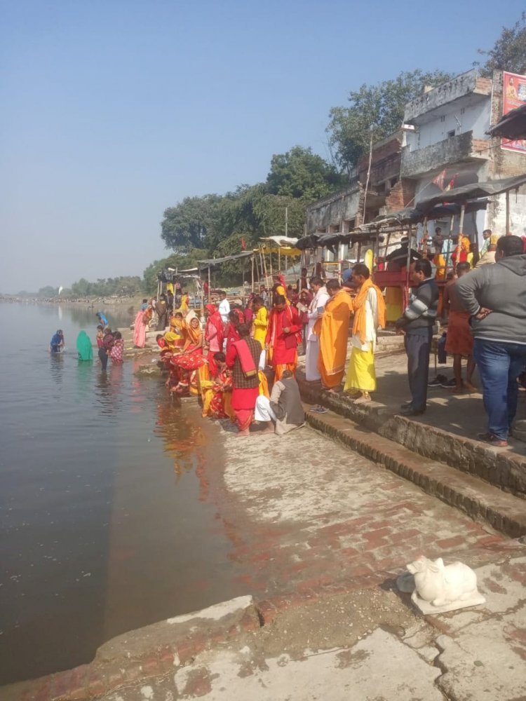 Raibareli-धूमधाम से निकाली गई कलश यात्रा भक्तों में दिखा उत्साह