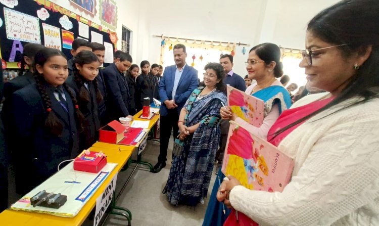 Raibareli-माॅडल के माध्यम से भूकंप की आहट और सौर ऊर्जा के सदुपयोग को बताया राइजिंग चाइल्ड स्कूल के बच्चों ने*