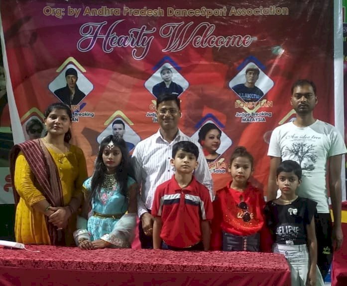 Raibareli-13वीं डांस स्पोर्ट्स प्रतियोगिता में शामिल होने के लिए छात्रा पायल,काजल व छात्र हृदयांश का हुआ चयन*