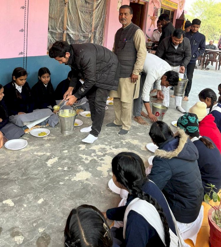 Raibareli-सरस्वती विद्या मंदिर इंटर कॉलेज में समरसता भोज का किया गया आयोजन*