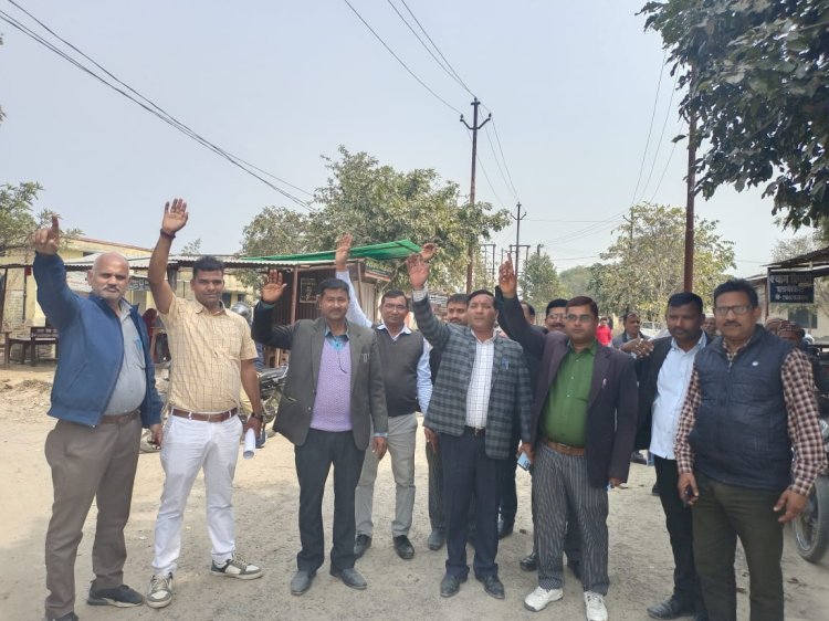 रायबरेली-कलेक्ट्रेट बार एसोसिएशन को तहसील अधिवक्ताओं का समर्थन