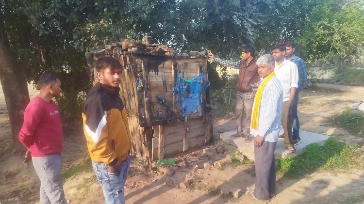 रायबरेली-अराजक तत्वों पर सैलून की दुकान में आग लगाने का आरोप।