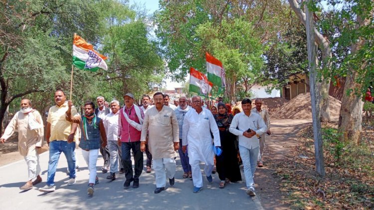 Raibareli-खंड विकास अधिकारी को कांग्रेसियों ने दिया ज्ञापन