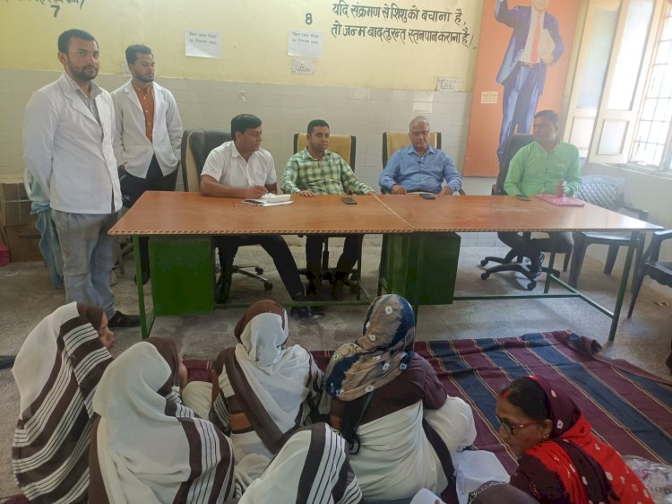 Raibareli-बुजुर्गों की मल में कीड़ा आने से प्रभावित हैं सलोन के 50 गांव डॉक्टरों ने की बैठक।