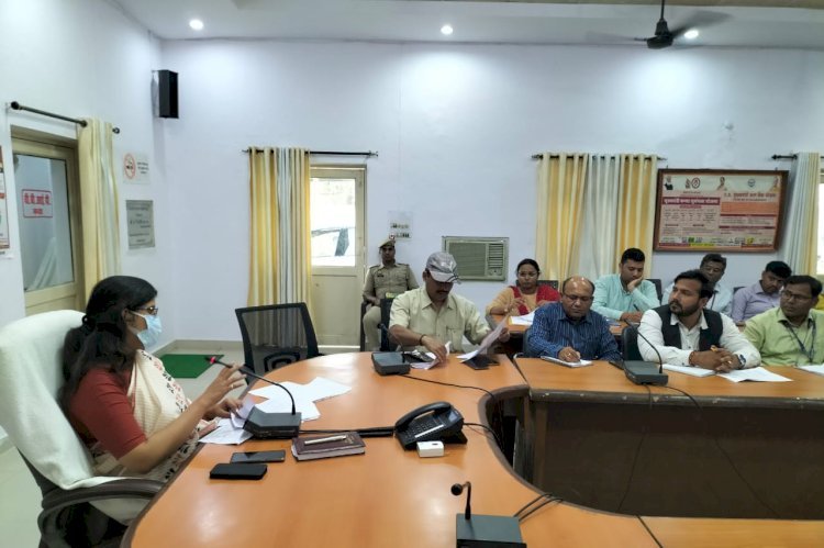 Raibareli-डीएम की अध्यक्षता में आयोजित हुई जिला सलाहकार समिति की बैठक सम्पन्न