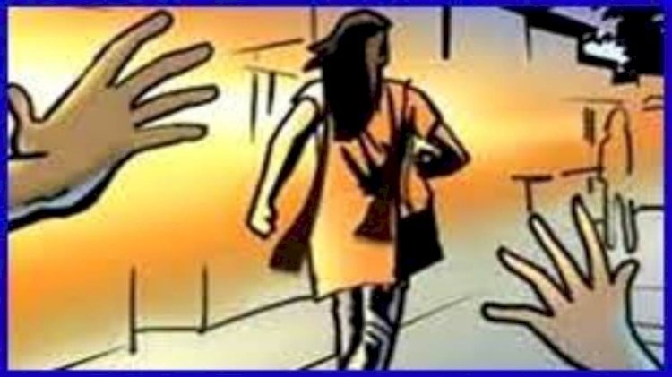 Raibareli-ऑटो सवार लड़कियों से युवकों ने की छेड़छाड़,थाने से भगाने का आरोप