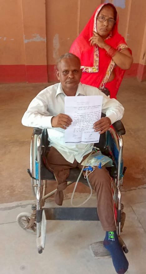 Raibareli-पीड़ित विकलांग ने एसडीएम से भूमि व मकान में हिस्सा दिलाये जाने की लगाई गुहार*