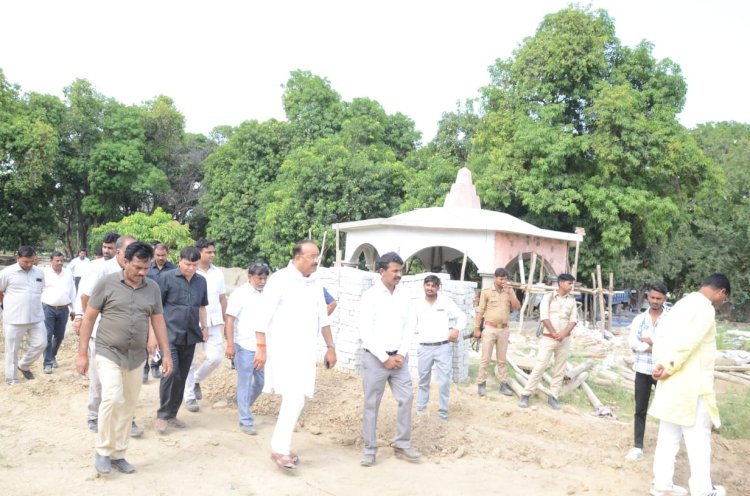 Raibareli-उद्यान मंत्री दिनेश प्रताप सिंह ने जिला उद्यान परिसर के निर्माण कार्यों का किया निरीक्षण