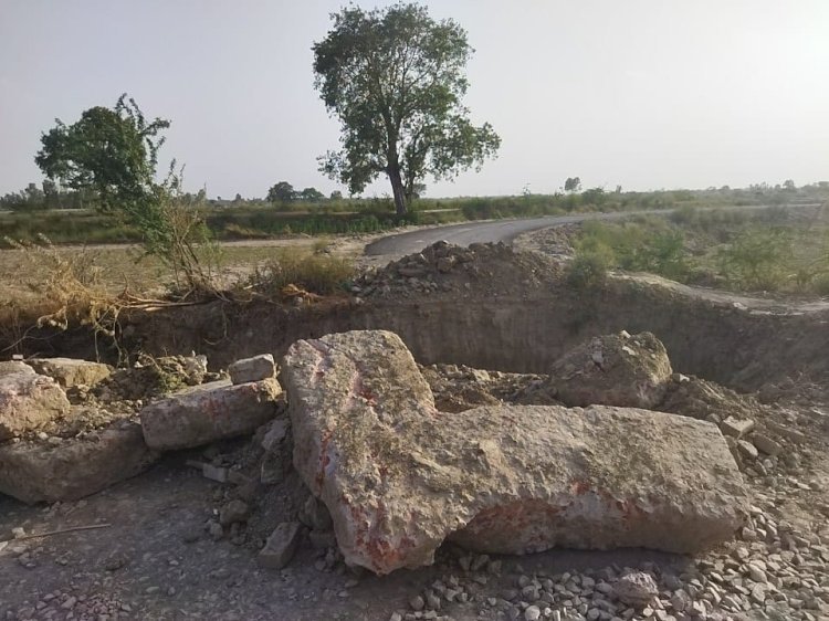 रायबरेली-टूटे पुल का निर्माण कार्य शुरू ग्रामीणों मे खुशी* 