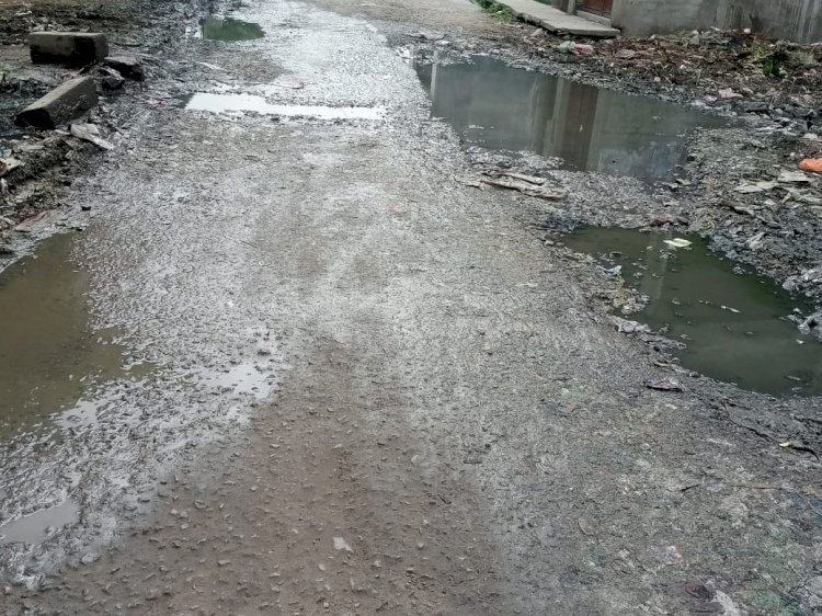 रायबरेली-एनटीपीसी द्वारा कराए गए सड़क निर्माण में हुआ बड़ा भ्रष्टाचार,,,,,,?  