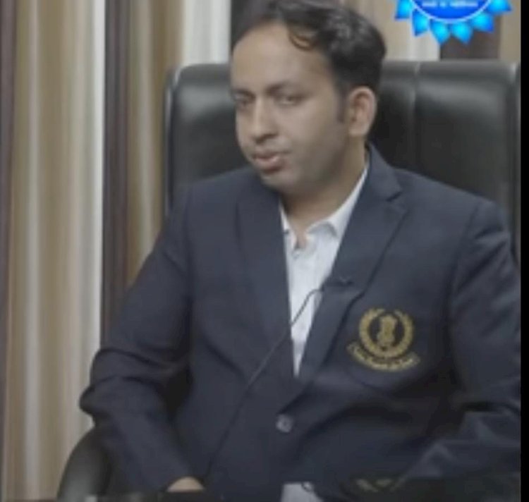  रायबरेली- एसडीएम आशुतोष राय पर लगा फरियादी को पिटवाने का आरोप