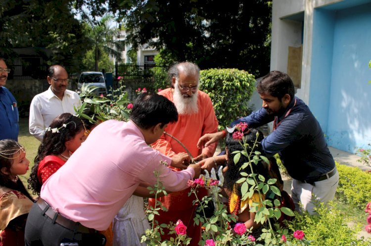 रायबरेली-स्वामी चिदरुपानंद जी ने दूसरे दिन भी चिन्मय विद्यालय में की अमृत-वर्षा,,,,,