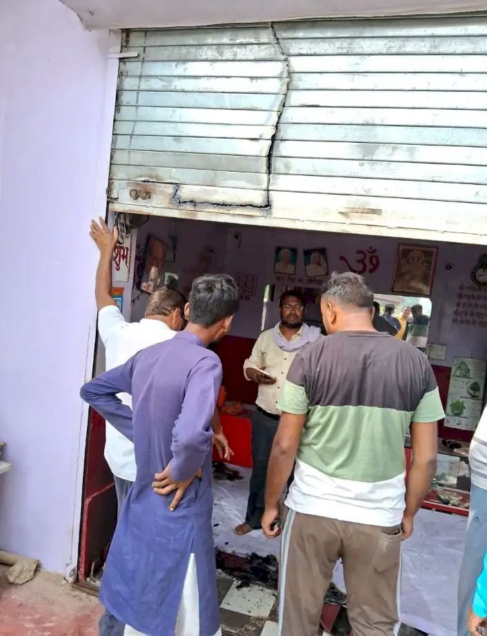 रायबरेली-सर्राफ़ा दुकान में लाखों की चोरी,सोते रहे थानेदार