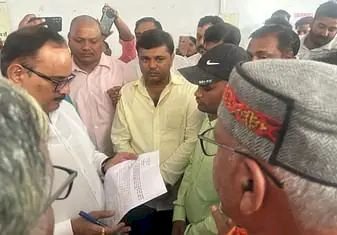 नौकरी व एक करोड़ क्षतिपूर्ति दिलाने को लेकर भाजपाई लामबंद