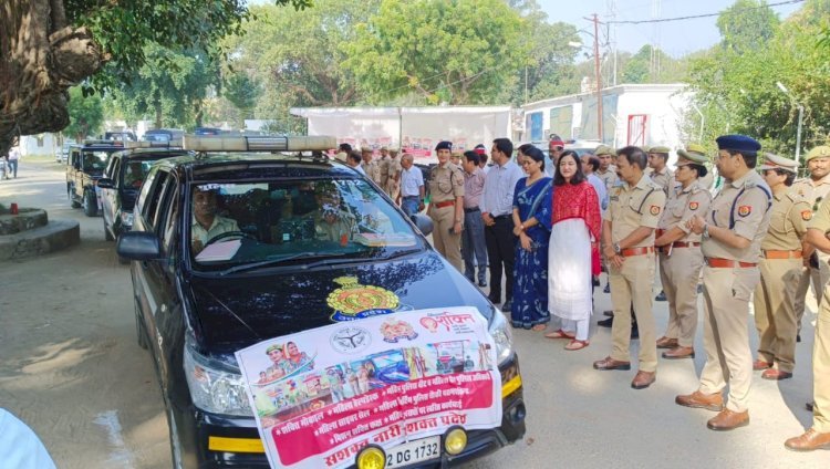  जन जागरूकता रैली को DM व SP ने हरी झंडी दिखाकर  किया रवाना 