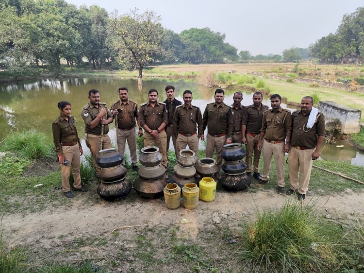 Raibareli-आबकारी विभाग ने पकड़ी 110 लीटर अवैध कच्ची शराब