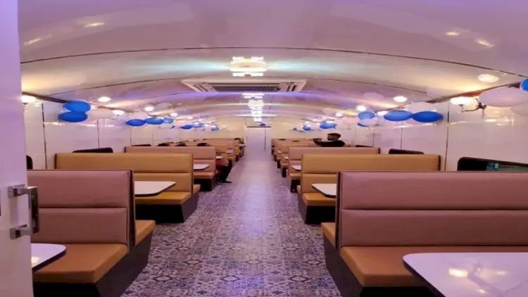 जम्मू कश्मीर के पहले रेल कोच रेस्टोरेंट का हुआ शुभारंभ, कटरा में माता वैष्णो देवी के श्रद्धालुओं को मिलेगी सुविधा