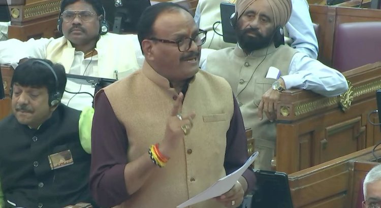 विधानसभा में सपा विधायकों ने काटा बवाल, डिप्टी सीएम ब्रजेश पाठक बोले- विपक्ष के डीएनए में है हंगामा करना