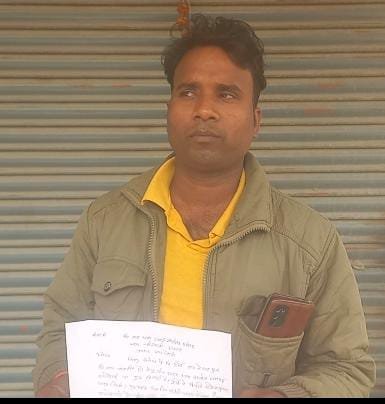 रायबरेली-बाइक के पंजीकरण कागजात ना देने का आरोप,,,,