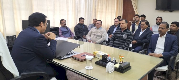 ग्रामीण क्षेत्रों के डाकघर भी हो रहे हाईटेक, ग्रामीण डाक सेवकों को मिल रहे स्मार्ट फ़ोन - पोस्टमास्टर जनरल कृष्ण कुमार यादव