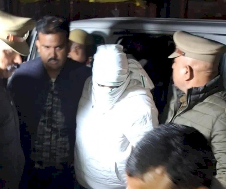 कोर्ट में पेश हुए IIT BHU की छात्रा से दुष्कर्म के आरोपी, न्यायिक हिरासत में भेजे गए जेल