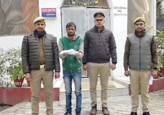 रायबरेली-पट्टी रहस कैथवल मोड़ के पास से पुलिस ने अवैध असलहे के साथ एक युवक को गिरफ्तार कर भेज जेल