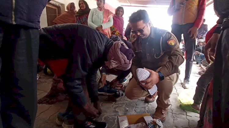 एक दरोगा ऐसा जो बढ़ा रहा खाकी की शान