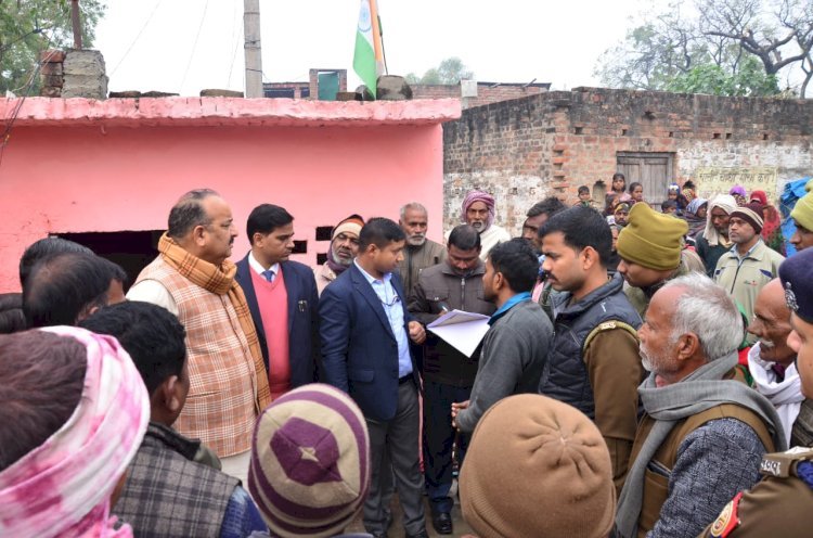 Raibareli-सेवा ही संकल्प पदयात्रा के अंतर्गत उद्यान मंत्री ने सुनीं लोगों की समस्याएं*