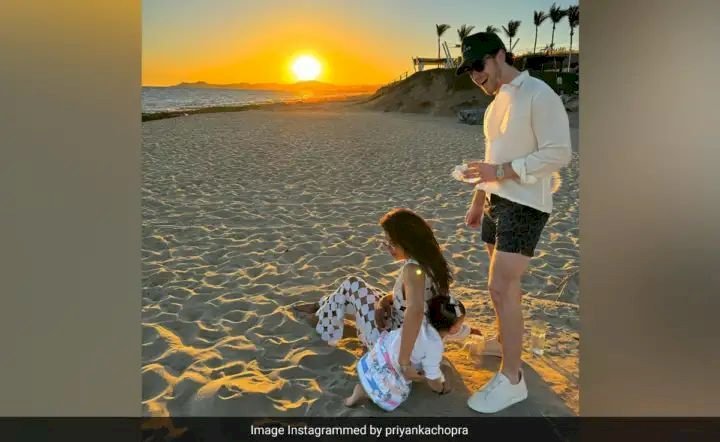 प्रियंका चोपड़ा ने शेयर की 10 अनदेखी तस्वीरें और वीडियो