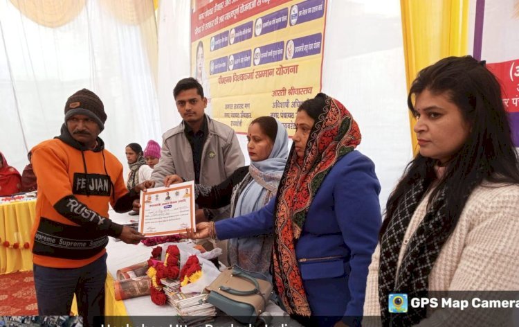 Raibareli-भारत संकल्प यात्रा का रथ पहुंचा ऊंचाहार नगर पंचायत,ममता जायसवाल ने किया स्वागत,,,